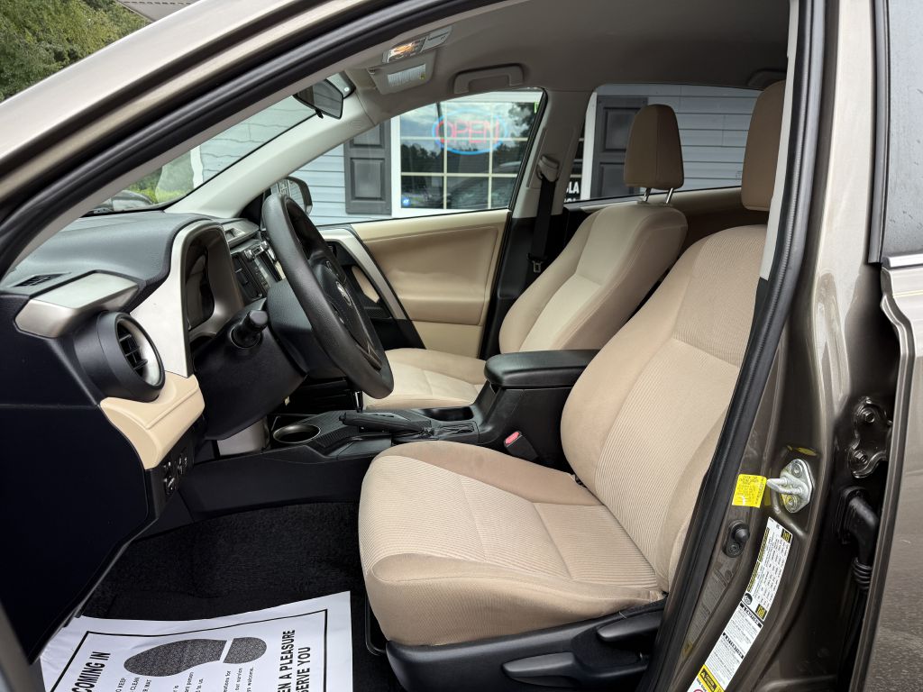 2013 toyota rav4 le