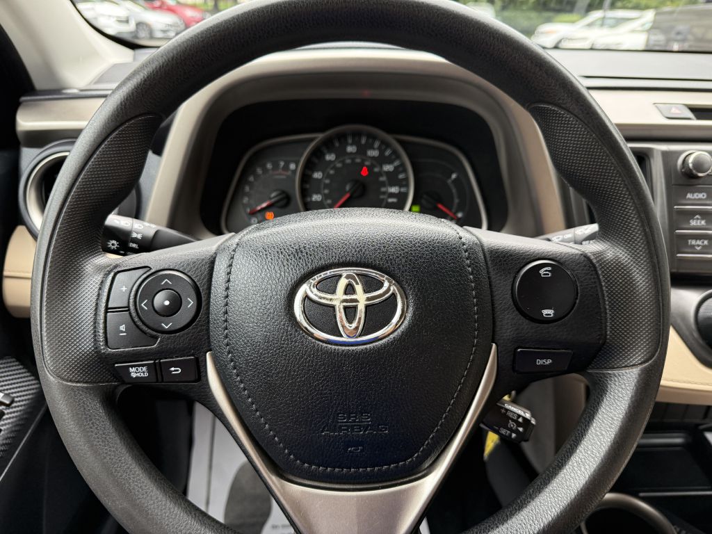 2013 toyota rav4 le