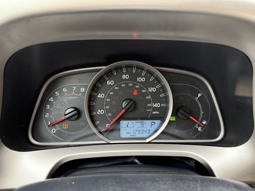 2013 toyota rav4 le