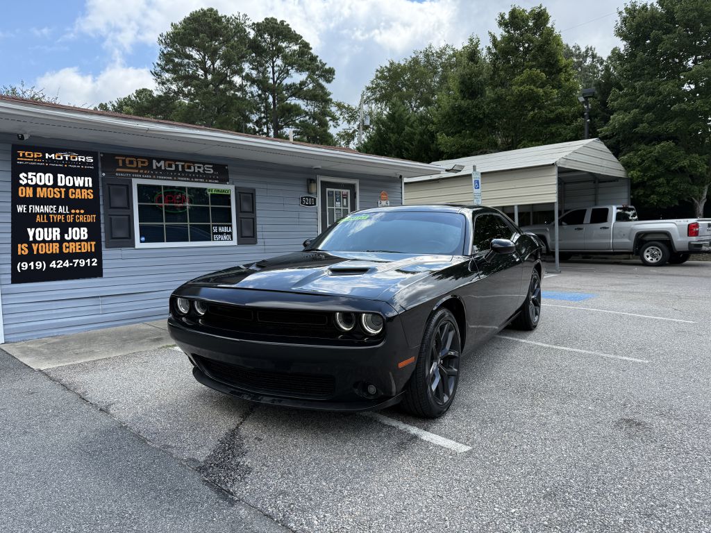 2021 dodge challenger sxt