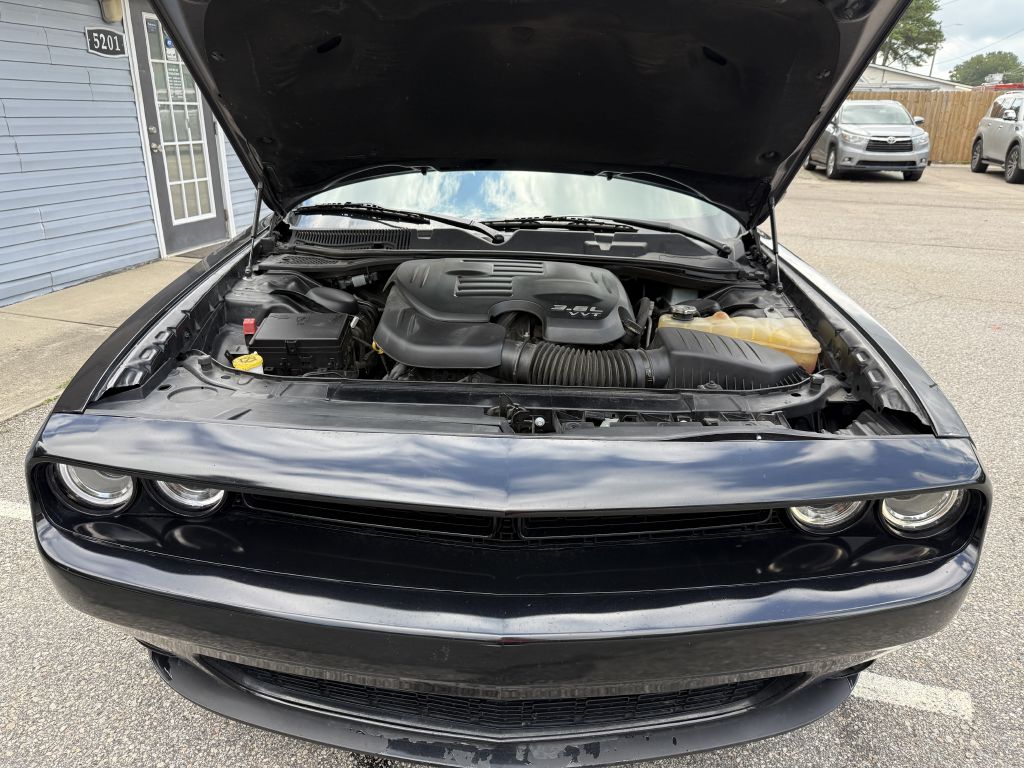 2021 dodge challenger sxt