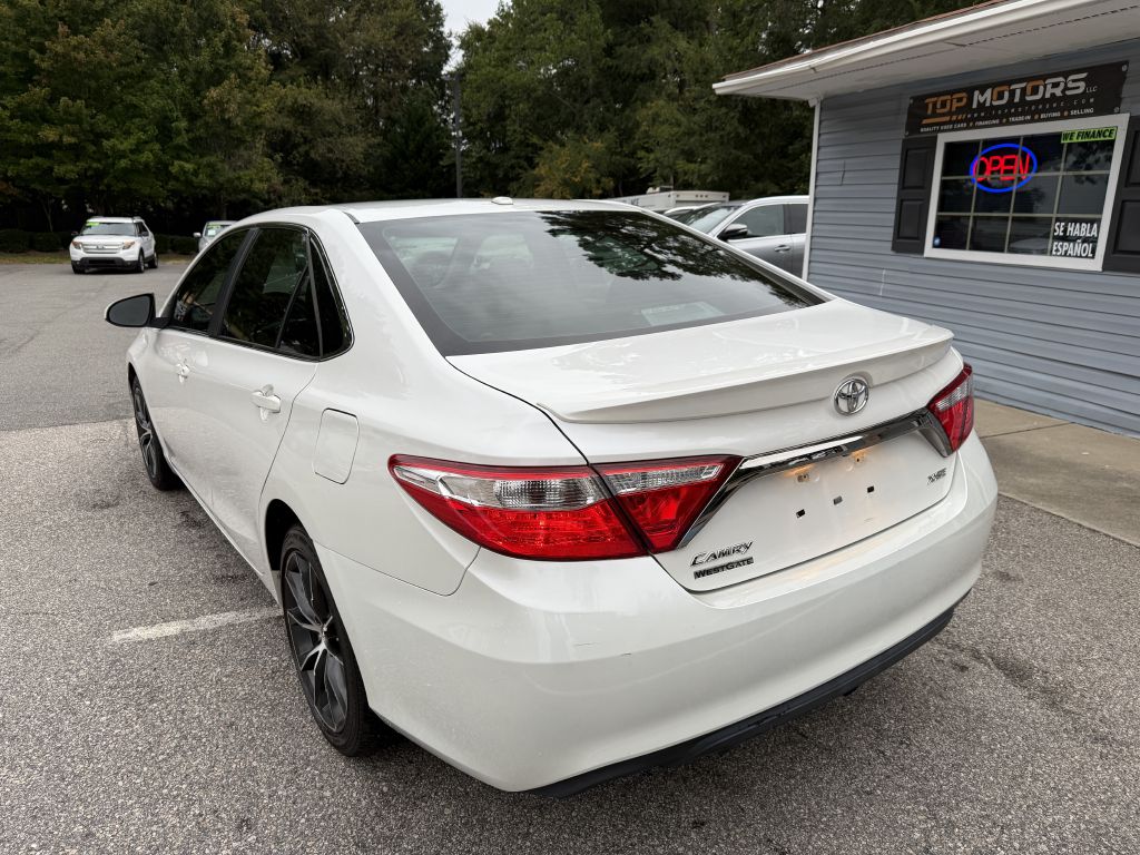 2017 toyota camry le