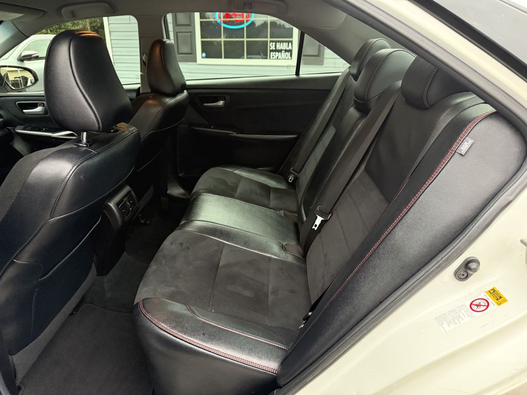 2017 toyota camry le