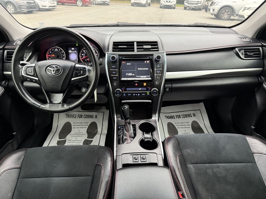 2017 toyota camry le