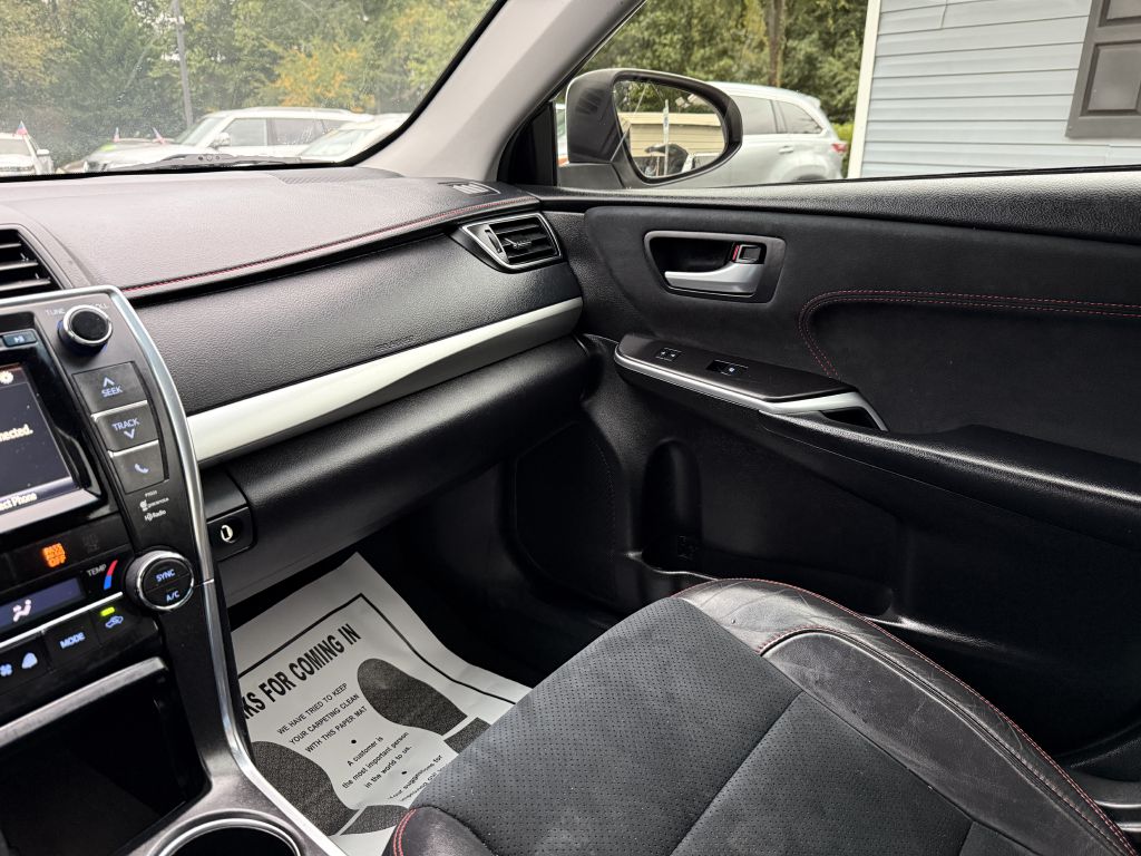 2017 toyota camry le