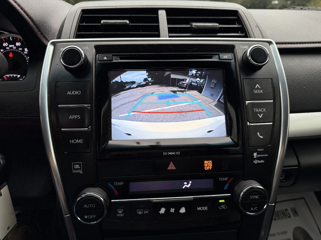 2017 toyota camry le