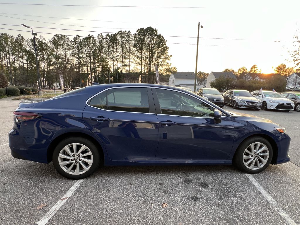 2023 toyota camry le