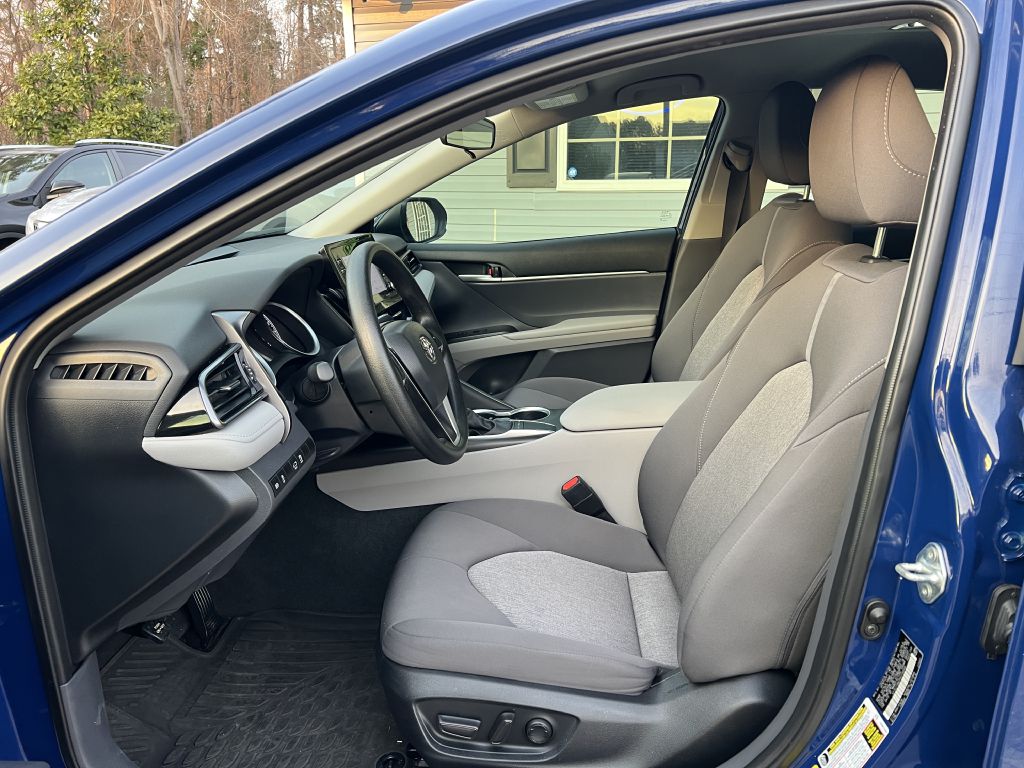 2023 toyota camry le