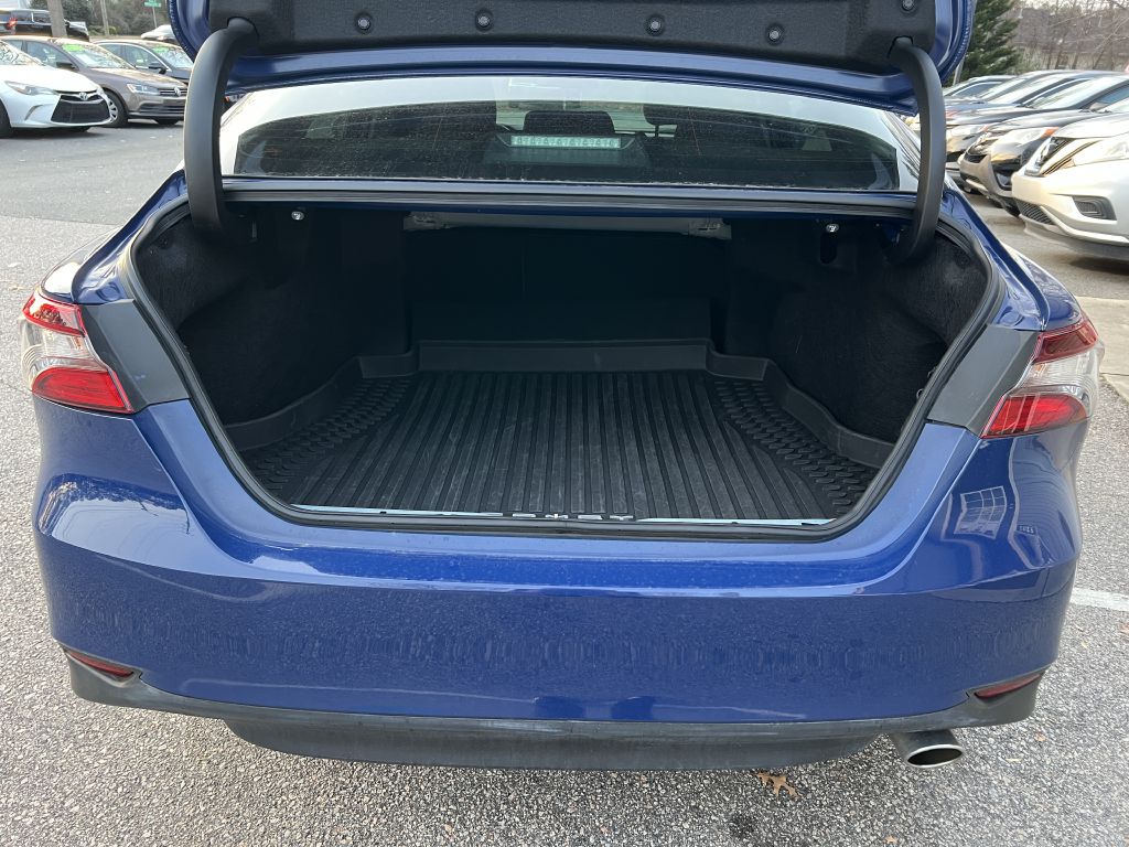 2023 toyota camry le