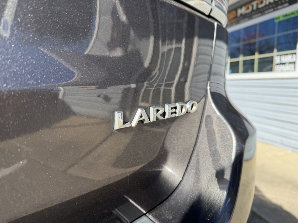 2017 jeep grand cherokee laredo