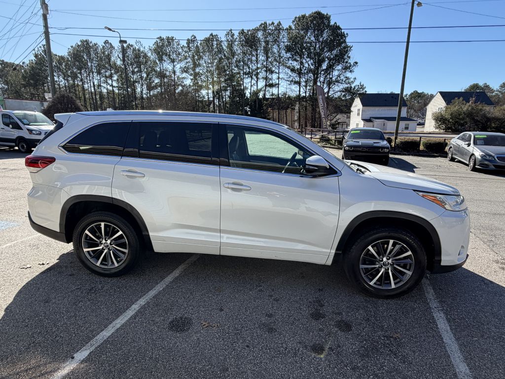 2017 toyota highlander xle