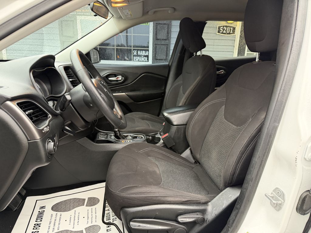 2019 jeep cherokee latitude