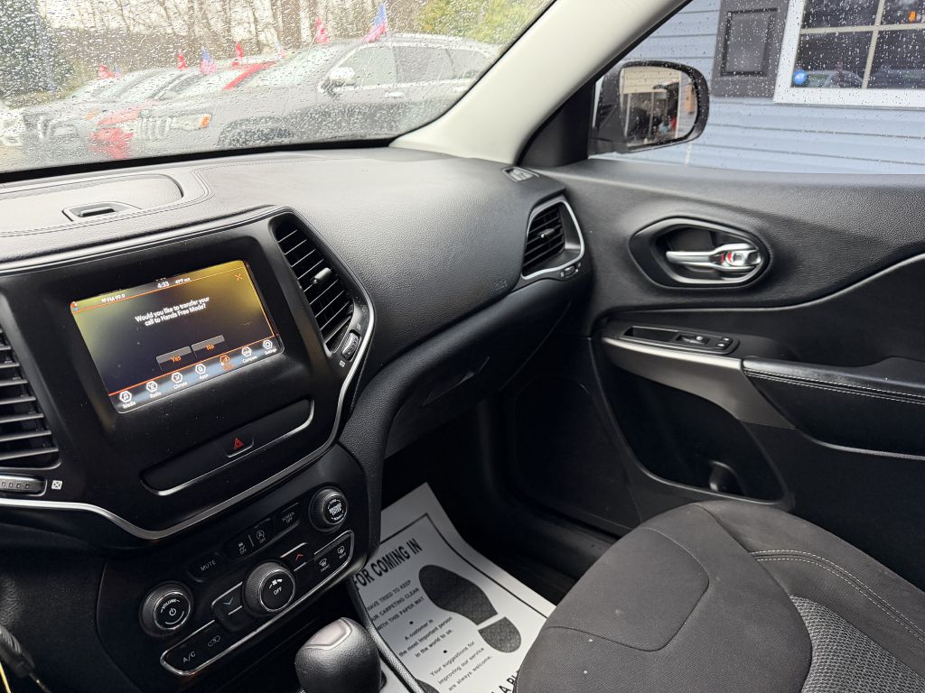 2019 jeep cherokee latitude