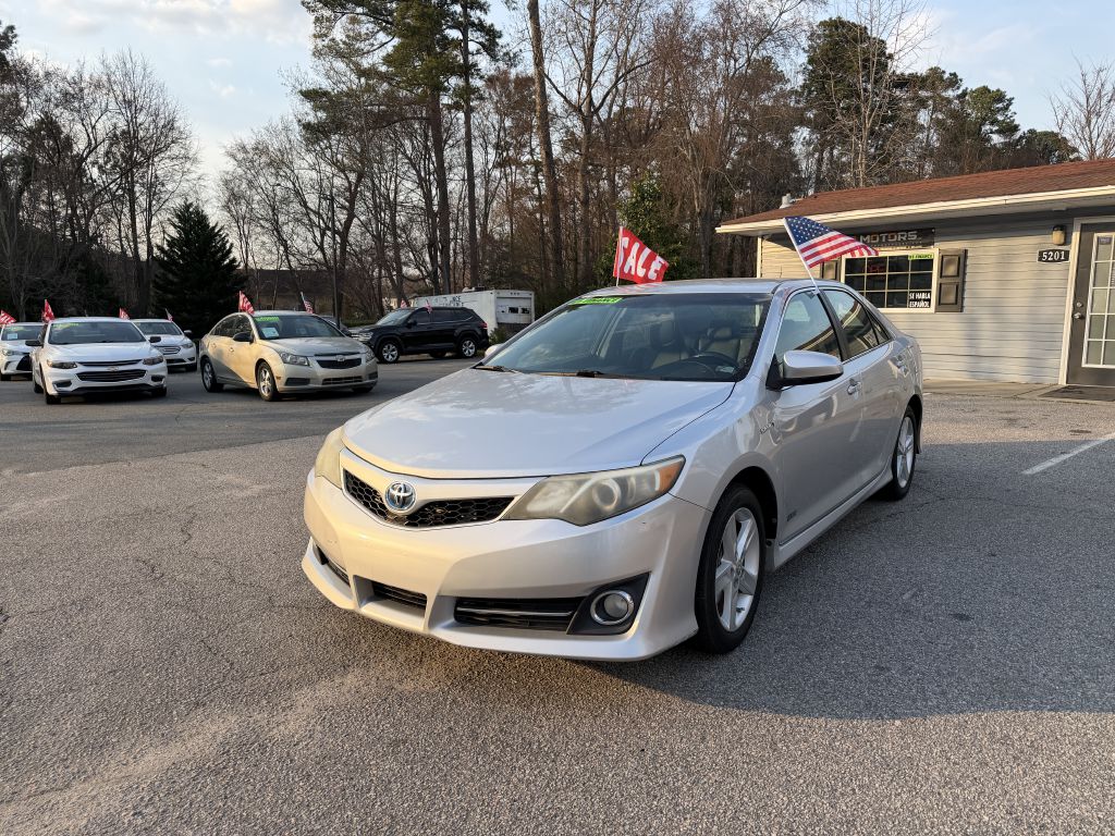 2014 toyota camry hybrid se