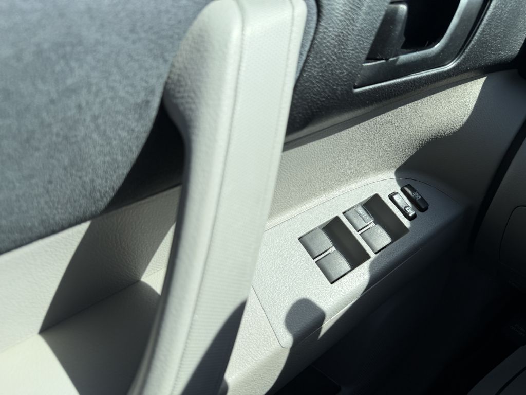 2013 toyota highlander base