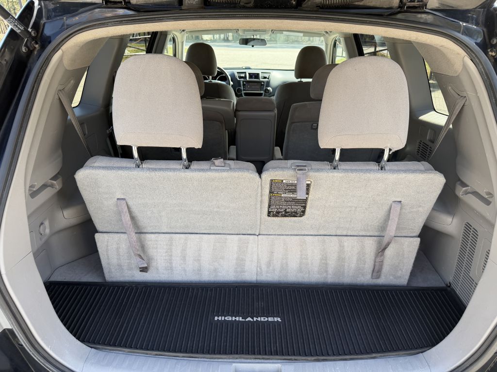 2013 toyota highlander base