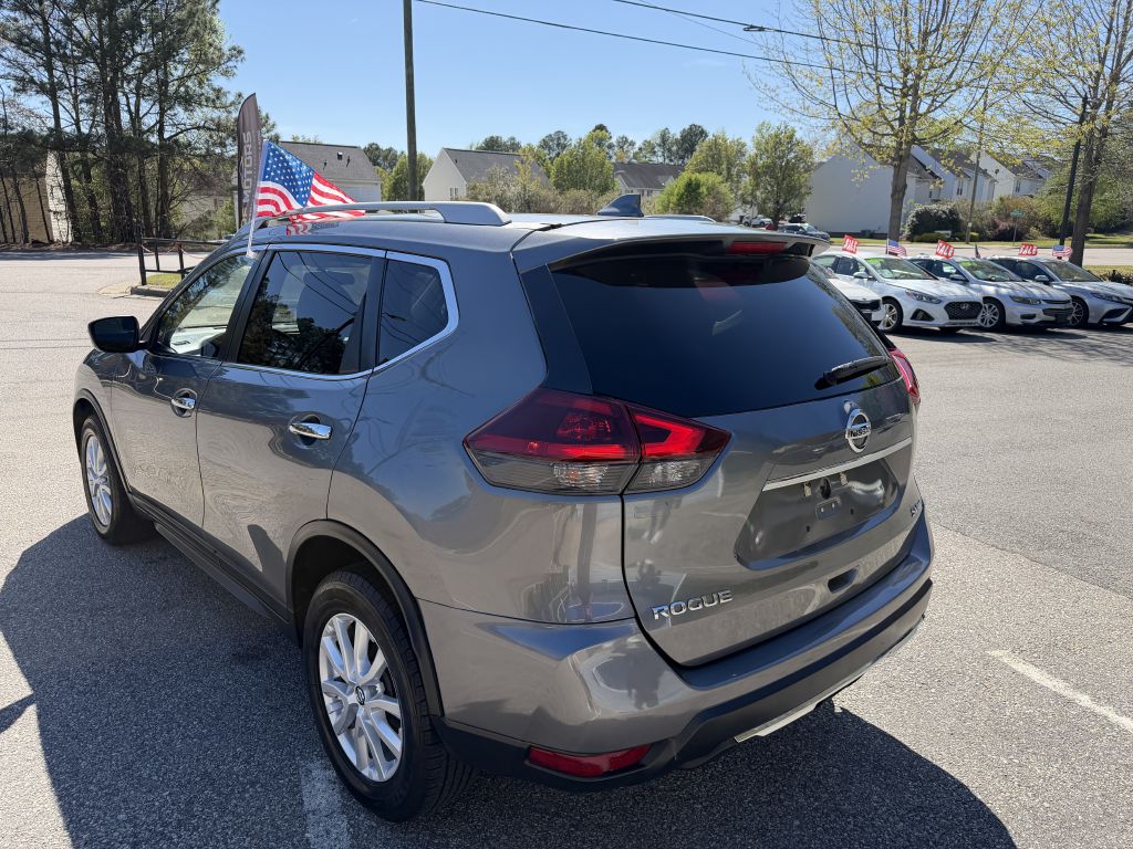 2018 nissan rogue sv