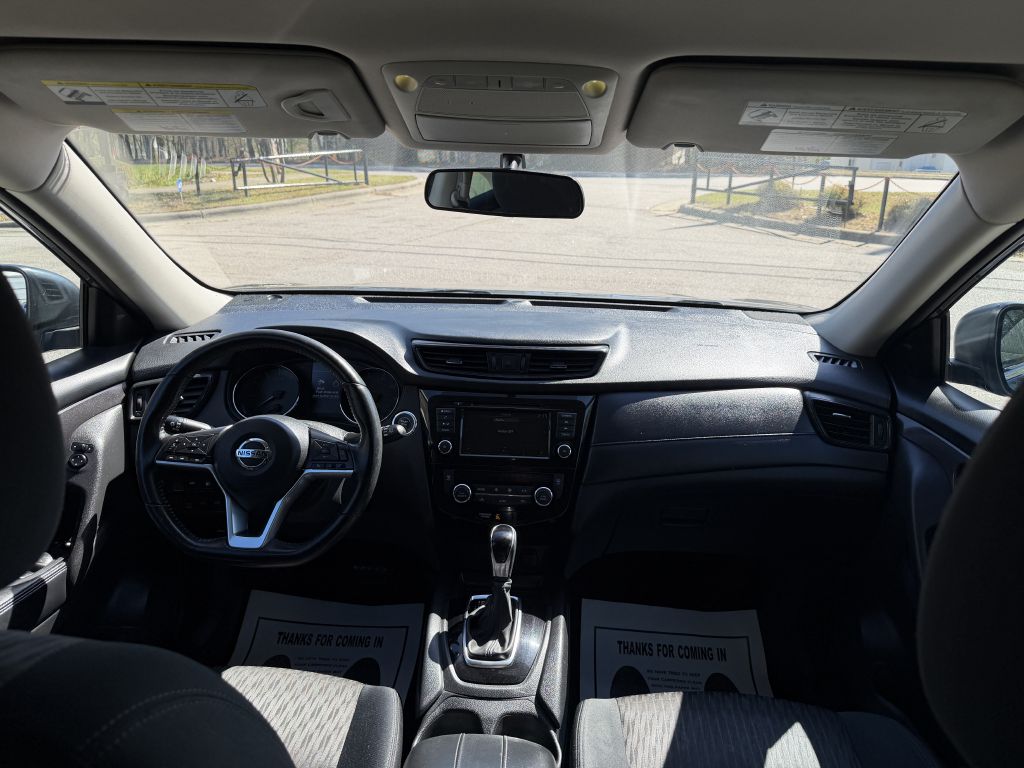 2018 nissan rogue sv