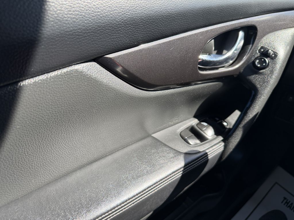 2018 nissan rogue sv