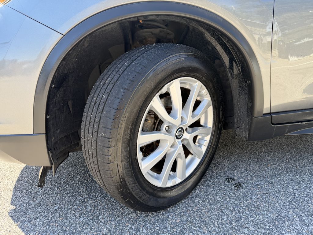 2018 nissan rogue sv