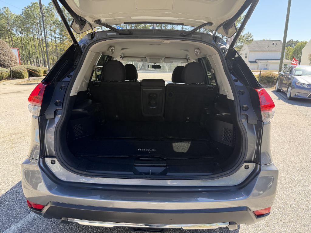 2018 nissan rogue sv