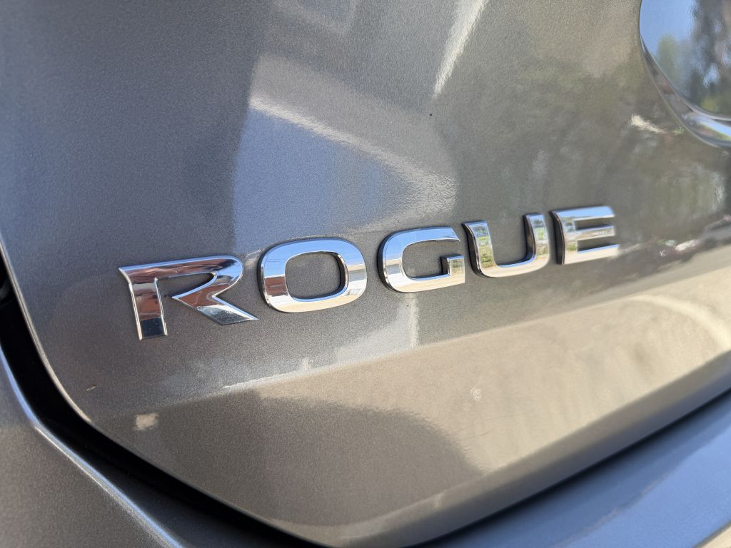 2018 nissan rogue sv
