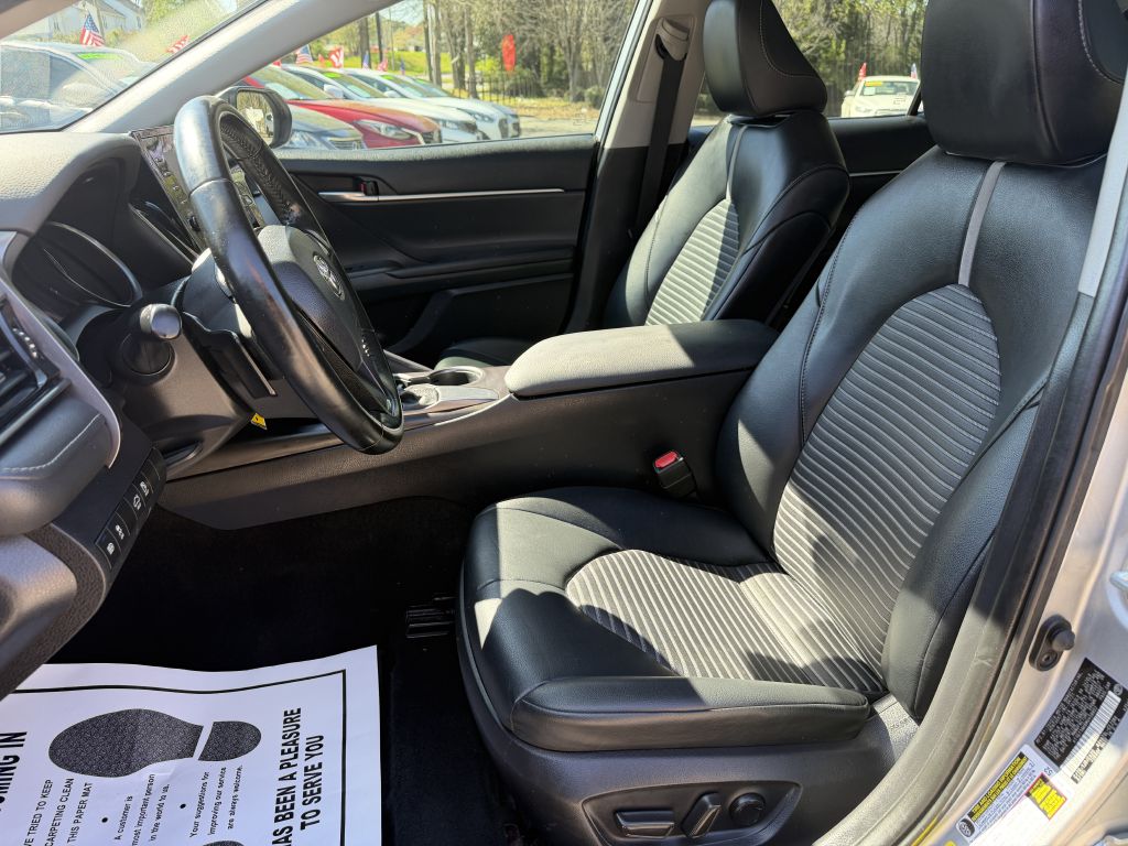 2021 toyota camry se