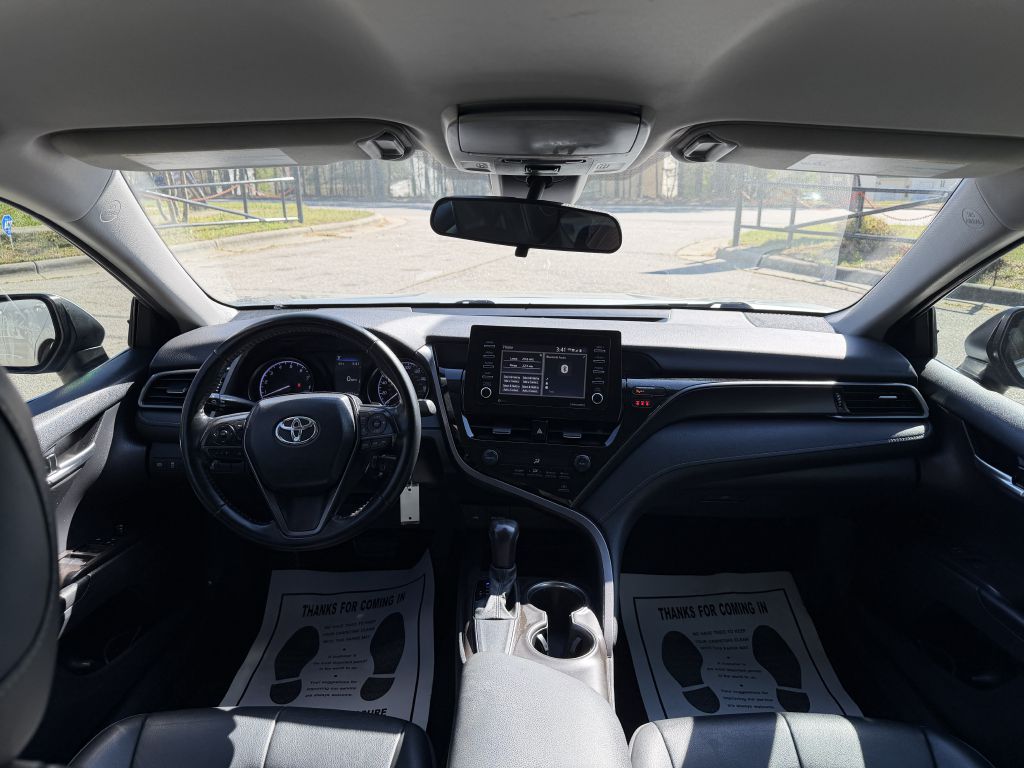 2021 toyota camry se