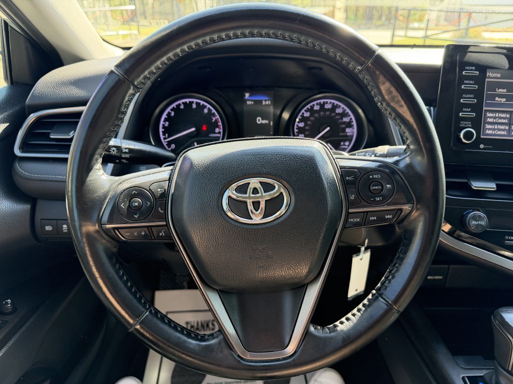 2021 toyota camry se
