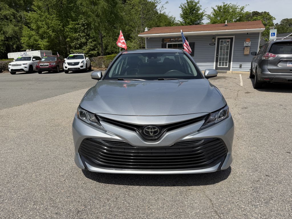 2019 toyota camry le