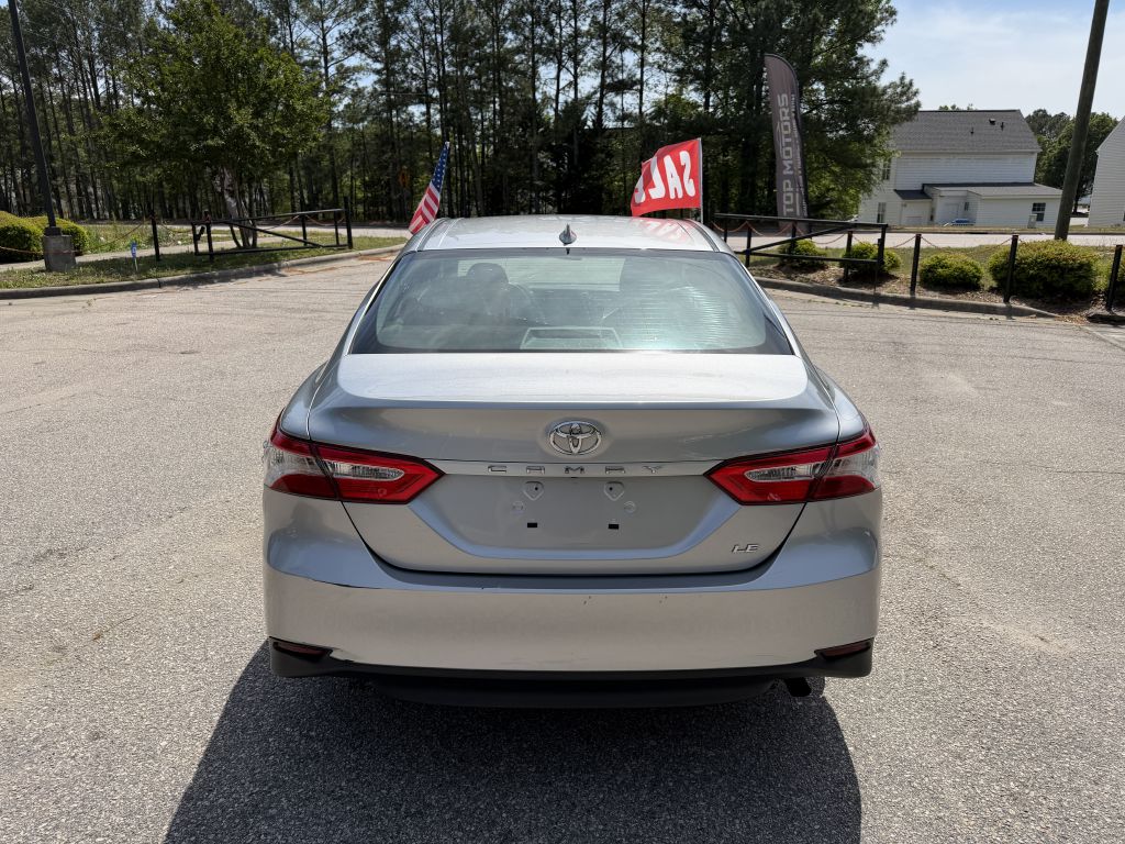 2019 toyota camry le