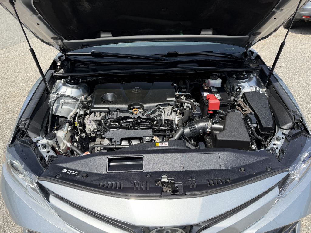 2019 toyota camry le