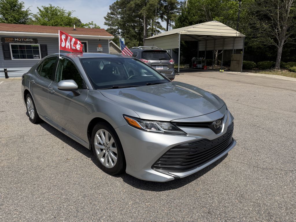 2019 toyota camry le