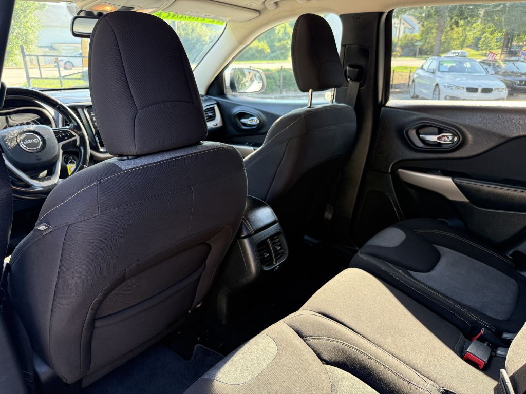 2018 jeep cherokee latitude