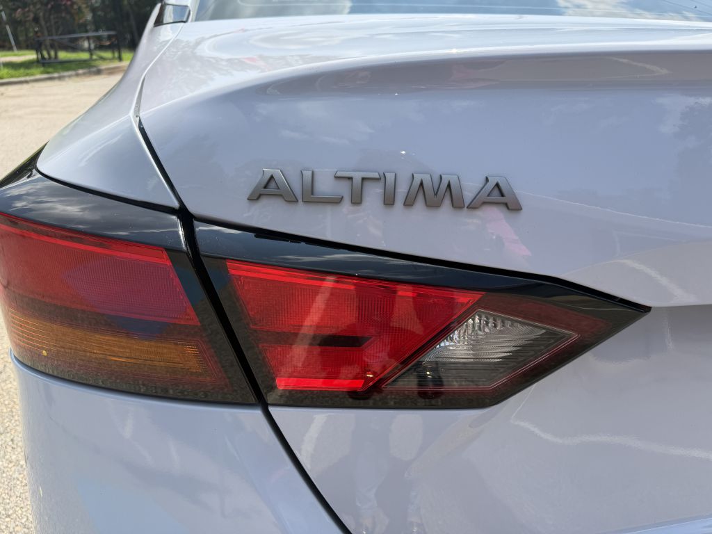 2024 nissan altima 2.5 sr