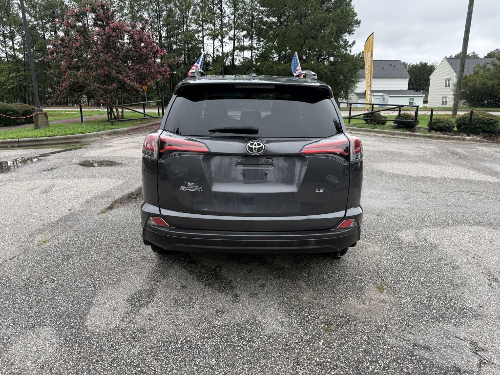 2018 toyota rav4 le