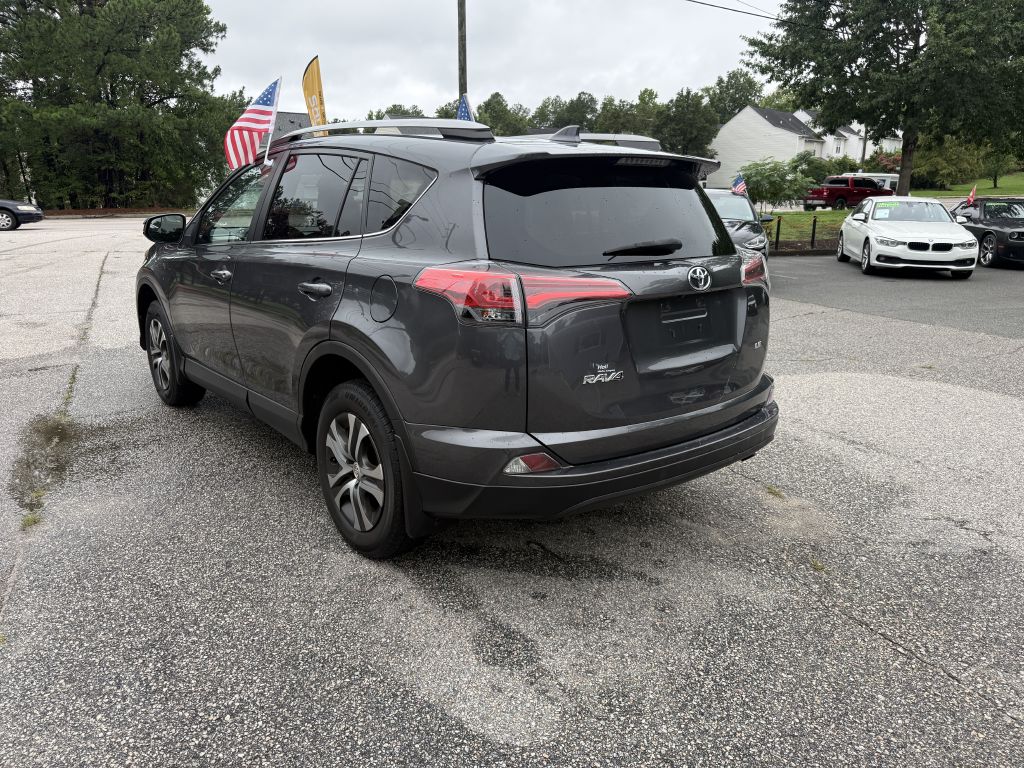 2018 toyota rav4 le
