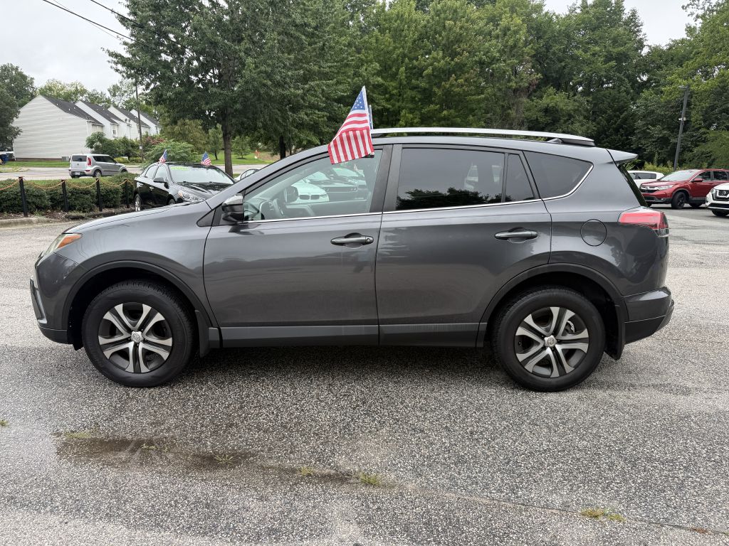 2018 toyota rav4 le