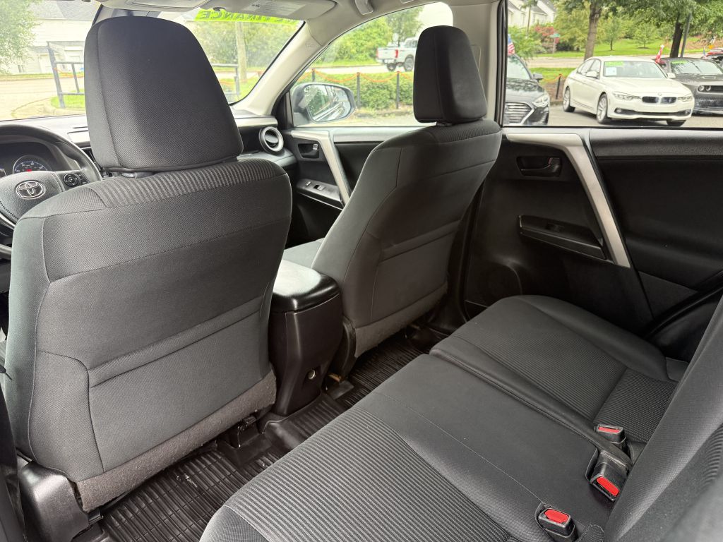 2018 toyota rav4 le