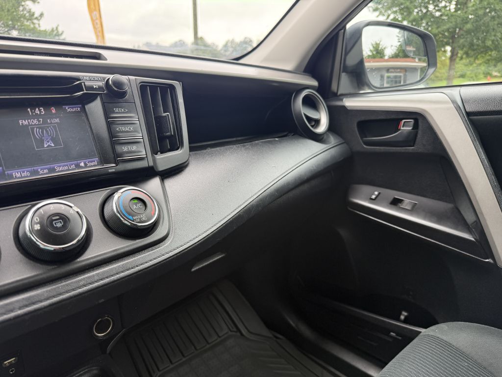 2018 toyota rav4 le