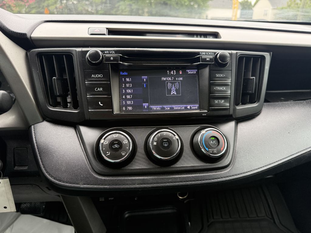 2018 toyota rav4 le