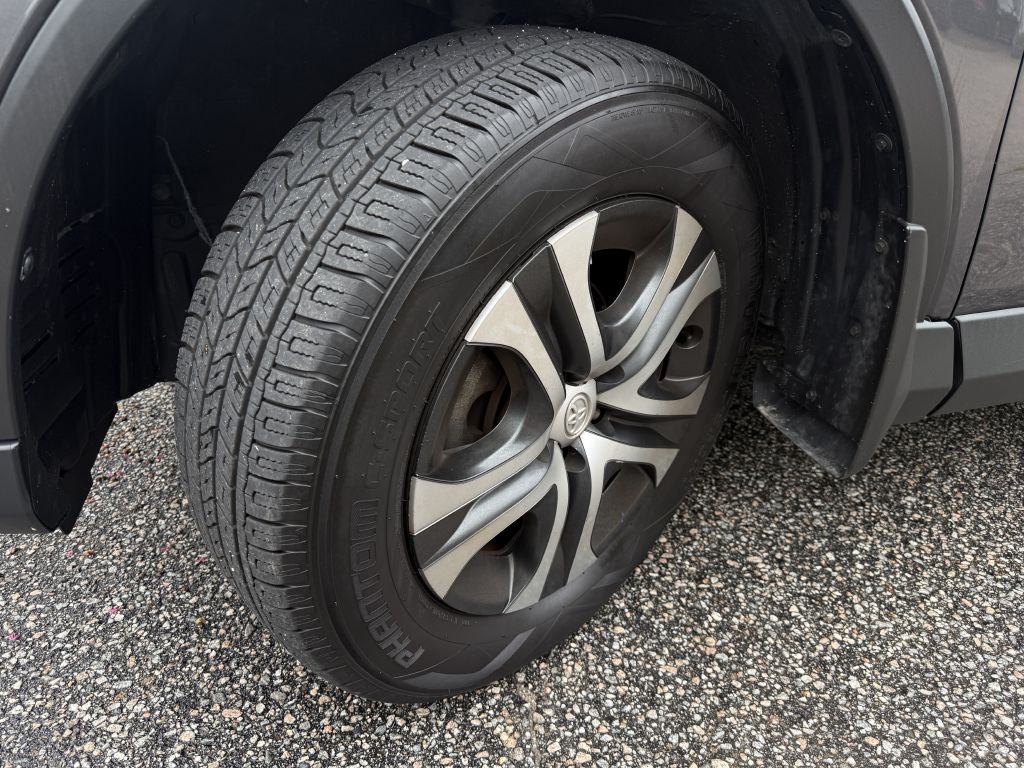 2018 toyota rav4 le