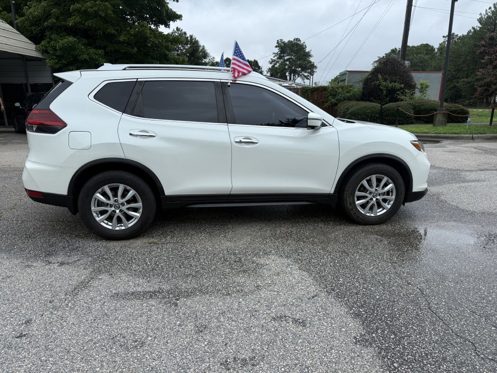 2018 nissan rogue sv
