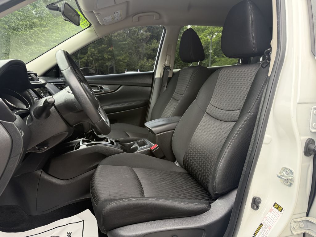 2018 nissan rogue sv