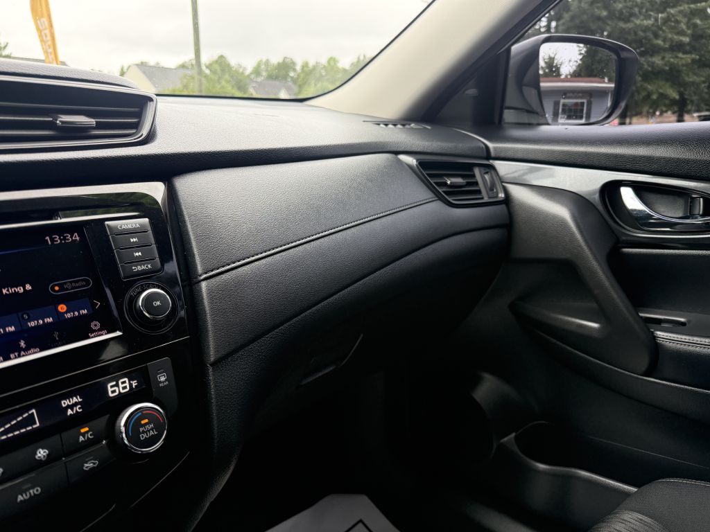 2018 nissan rogue sv