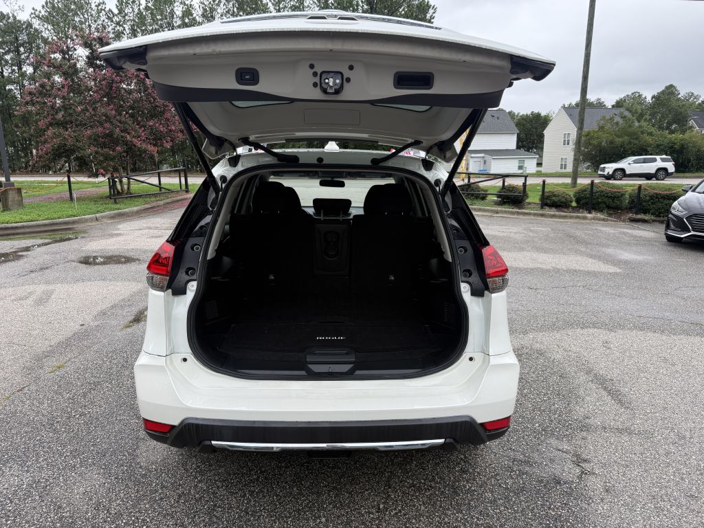 2018 nissan rogue sv