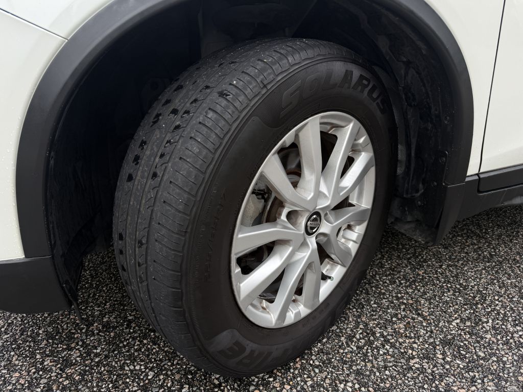 2018 nissan rogue sv