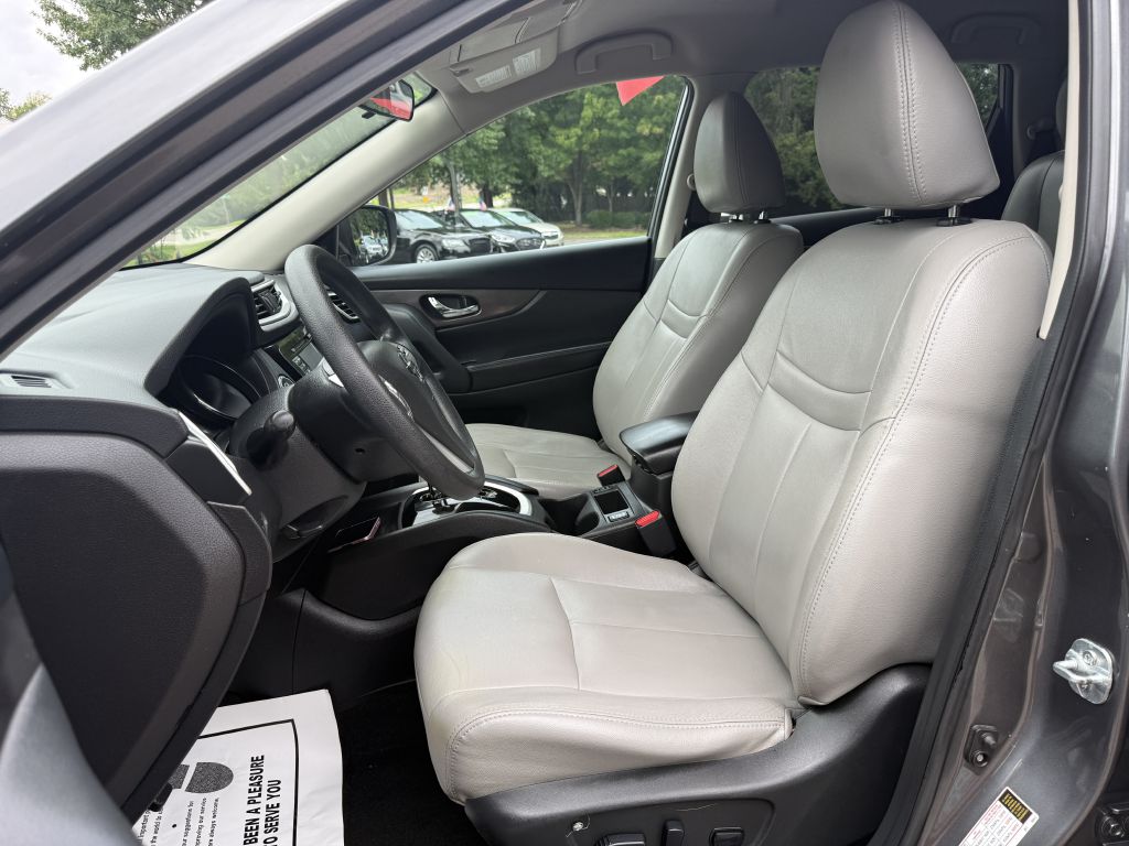 2016 nissan rogue sv