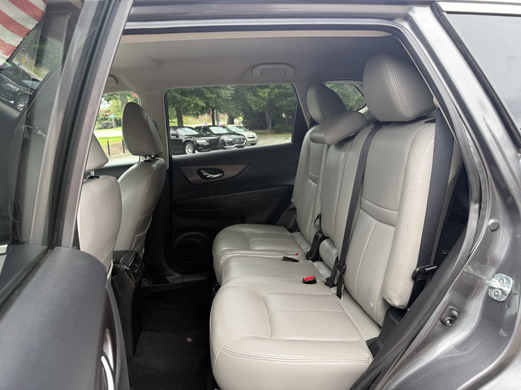 2016 nissan rogue sv