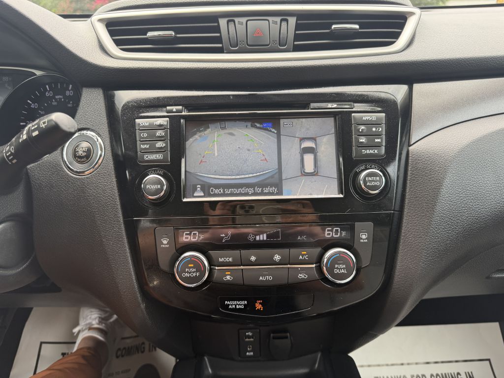 2016 nissan rogue sv